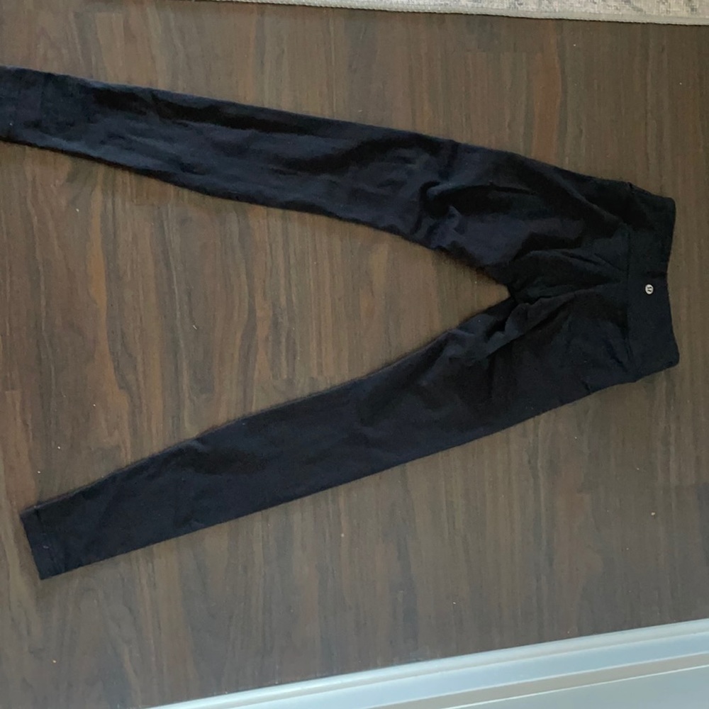 Size 2 long black lulu lemon legging